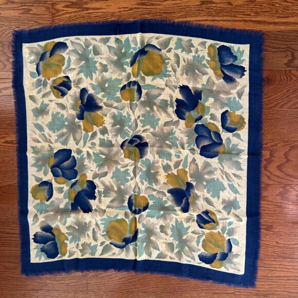 Japanese Floral Printed 100% Virgin Wool Square Scarf - Picture 2 of 9